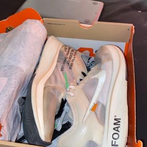 Nike Zoom Fly Off - whites size 11.5